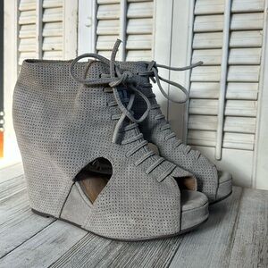Handmade Havana last Suede open toe lace up platform